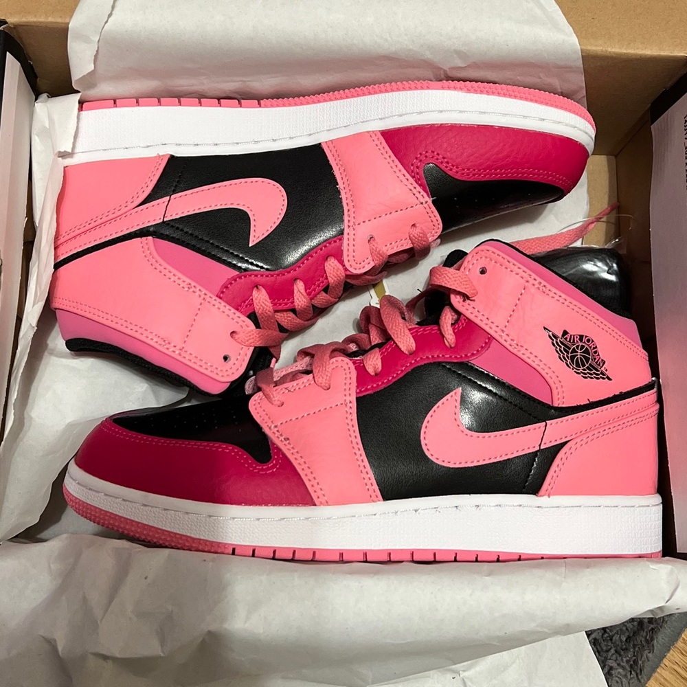 Jordan 1 mid